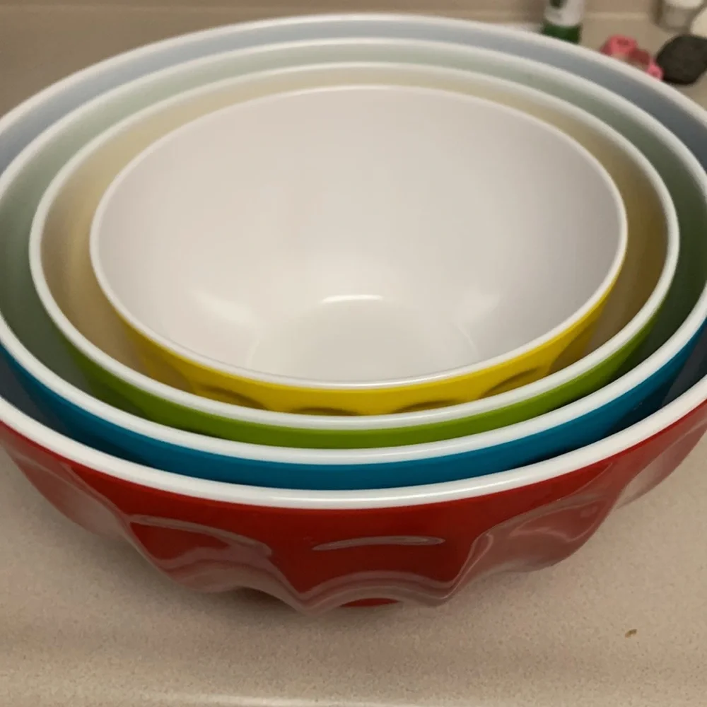 4 piece nesting bowl set with lids - 8 pieces total strong tourmaline material